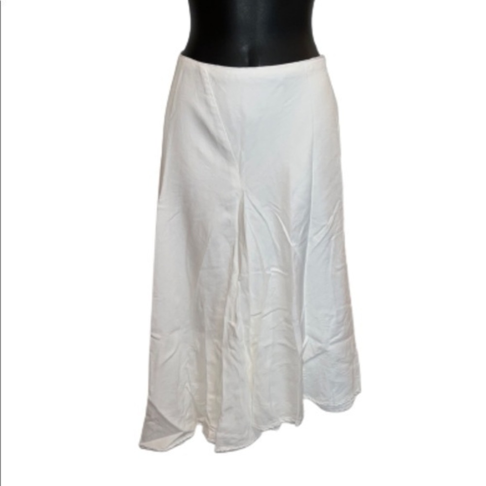 White House Black Market asymmetrical white skirt size 00